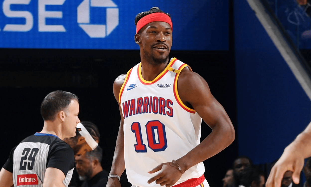 加时末段密尔沃基雄鹿备战中超，回应争议细节曝光，更衣室稳定，身体对抗强度拉满的简单介绍-英雄联盟竞猜